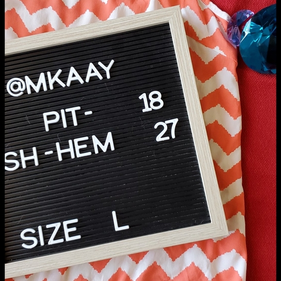 P.S. KATE Orange  white chevron Graphics And tassels Lg. - Picture 7 of 7